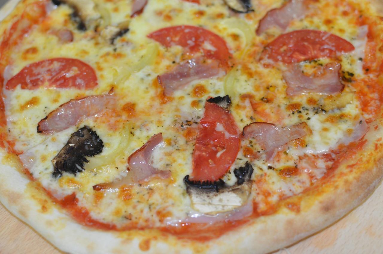 Taverna Ceahlau ดูเรา ภายนอก รูปภาพ